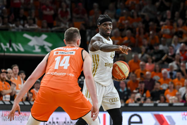 的舞台上 的舞台上