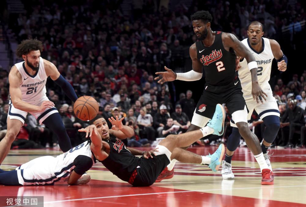 队在三年前 队在三年前