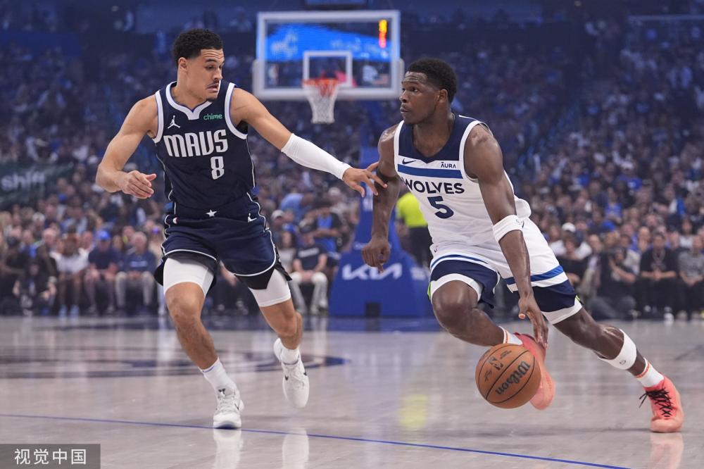 机前的许多 机前的许多